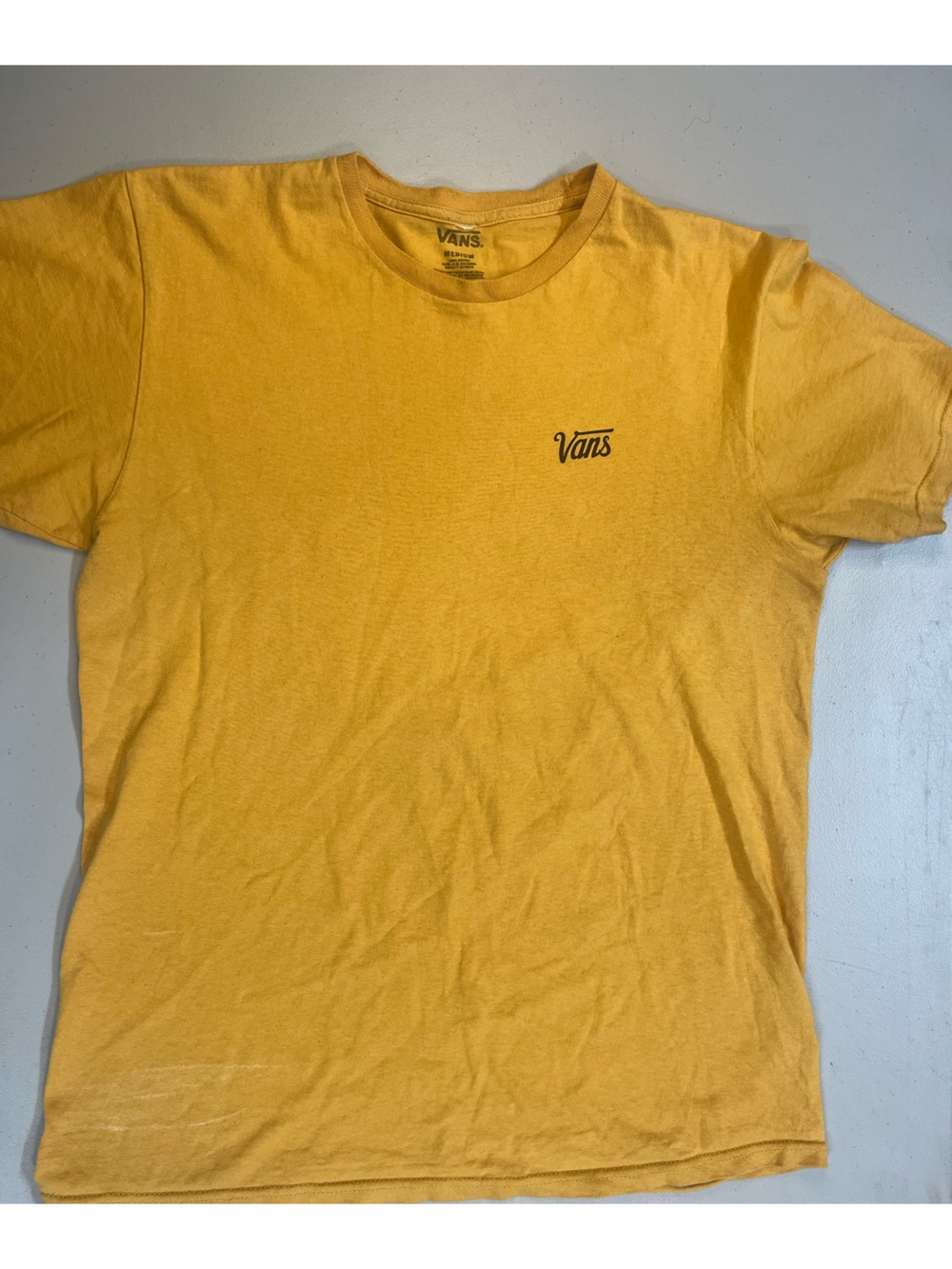 Vans T-Shirt Men’s Medium Yellow Logo Graphic Skate Casual Tee
